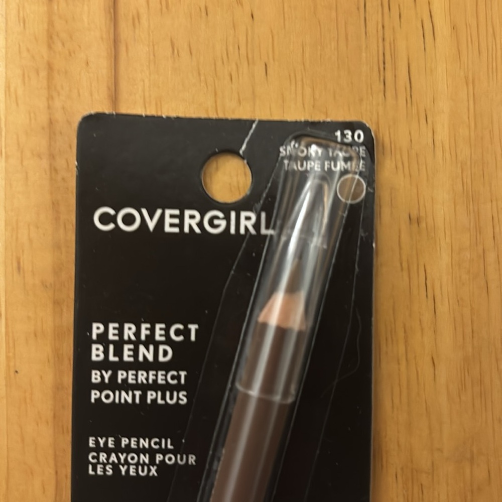 Covergirl and Maybelline  makeup bundle - Picture 8 of 8